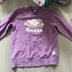 roots crewneck! size XS!